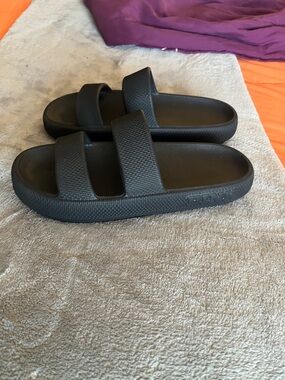 PINK Victoria's Secret Black Double-Strap Slide Sandals